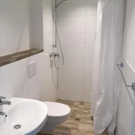 Schmid - Zimmer auf Zeit Aparthotel *